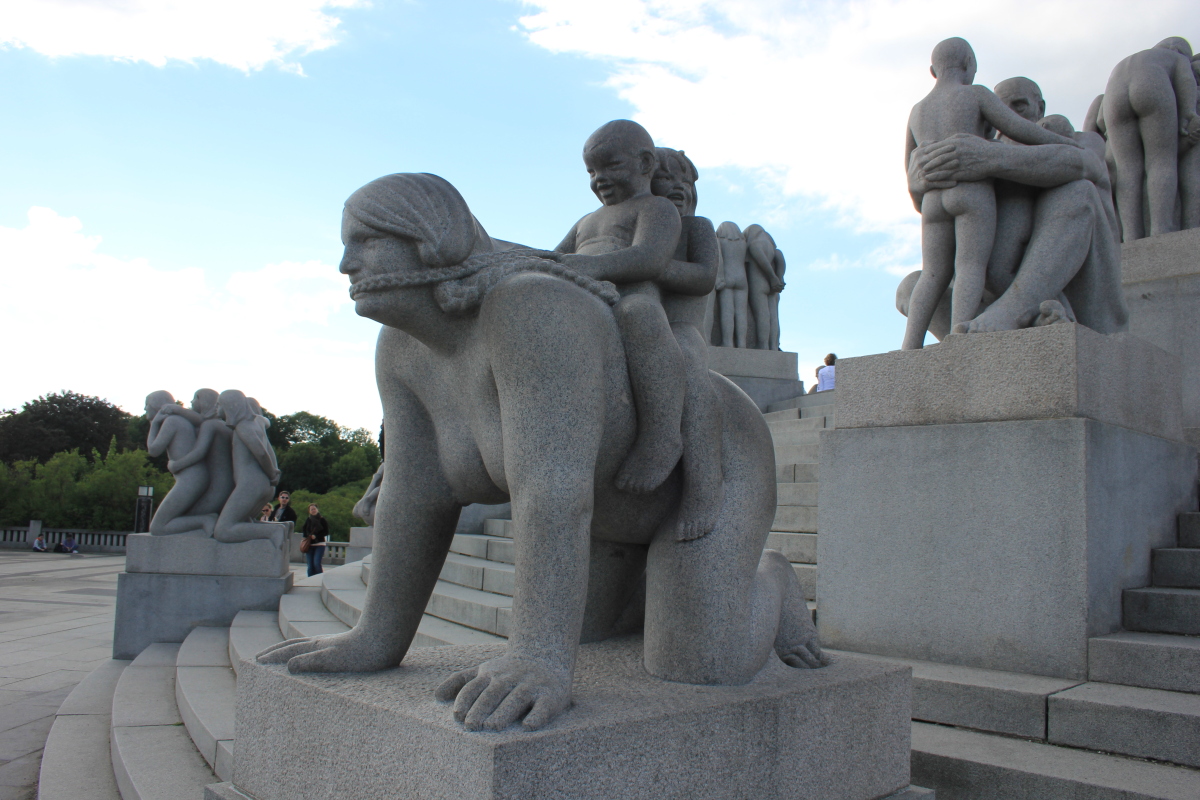 Công viên lớn Frogner - nơi chứa đựng những bức tượng khỏa thân thuộc công trình Vigelandsparken nổi tiếng