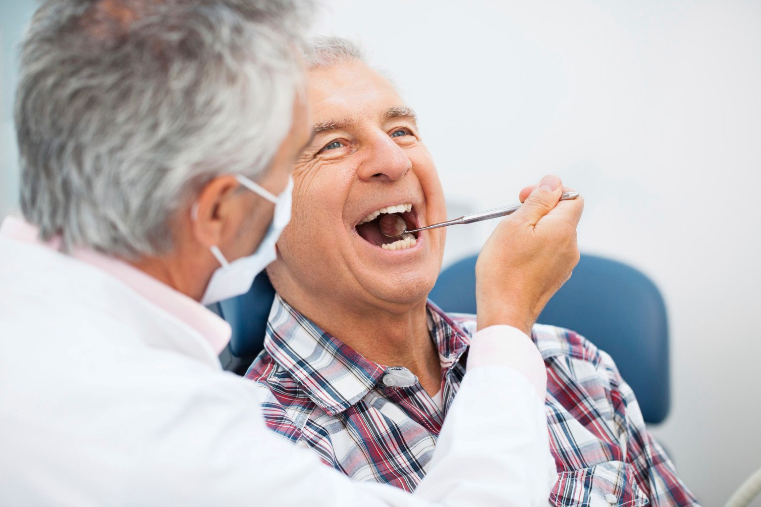 Một số bệnh răng miệng ở người già và cách phòng ngừa
