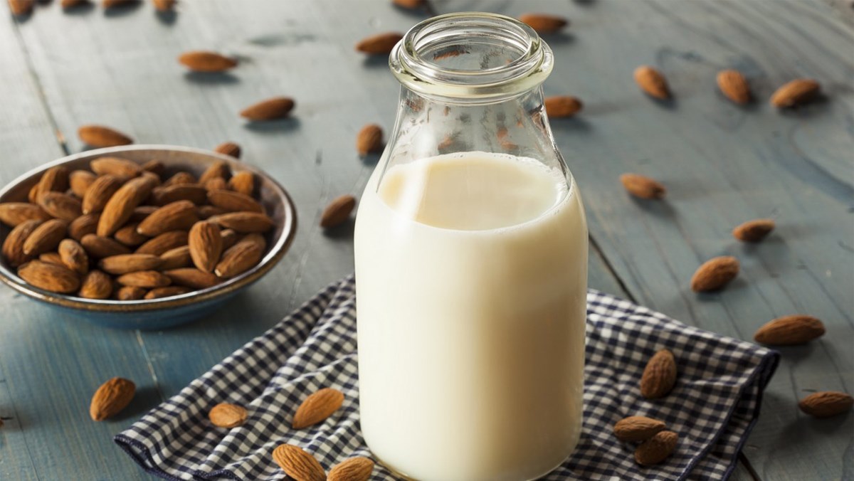 Cách làm món sữa hạnh nhân